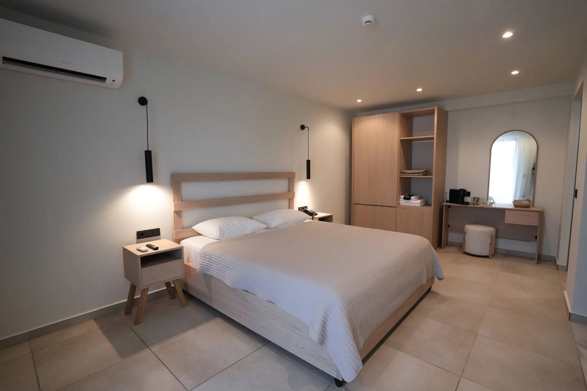 Tiara Holidays - Ethereal Thassos - Poolside Bliss Room  - bedroom